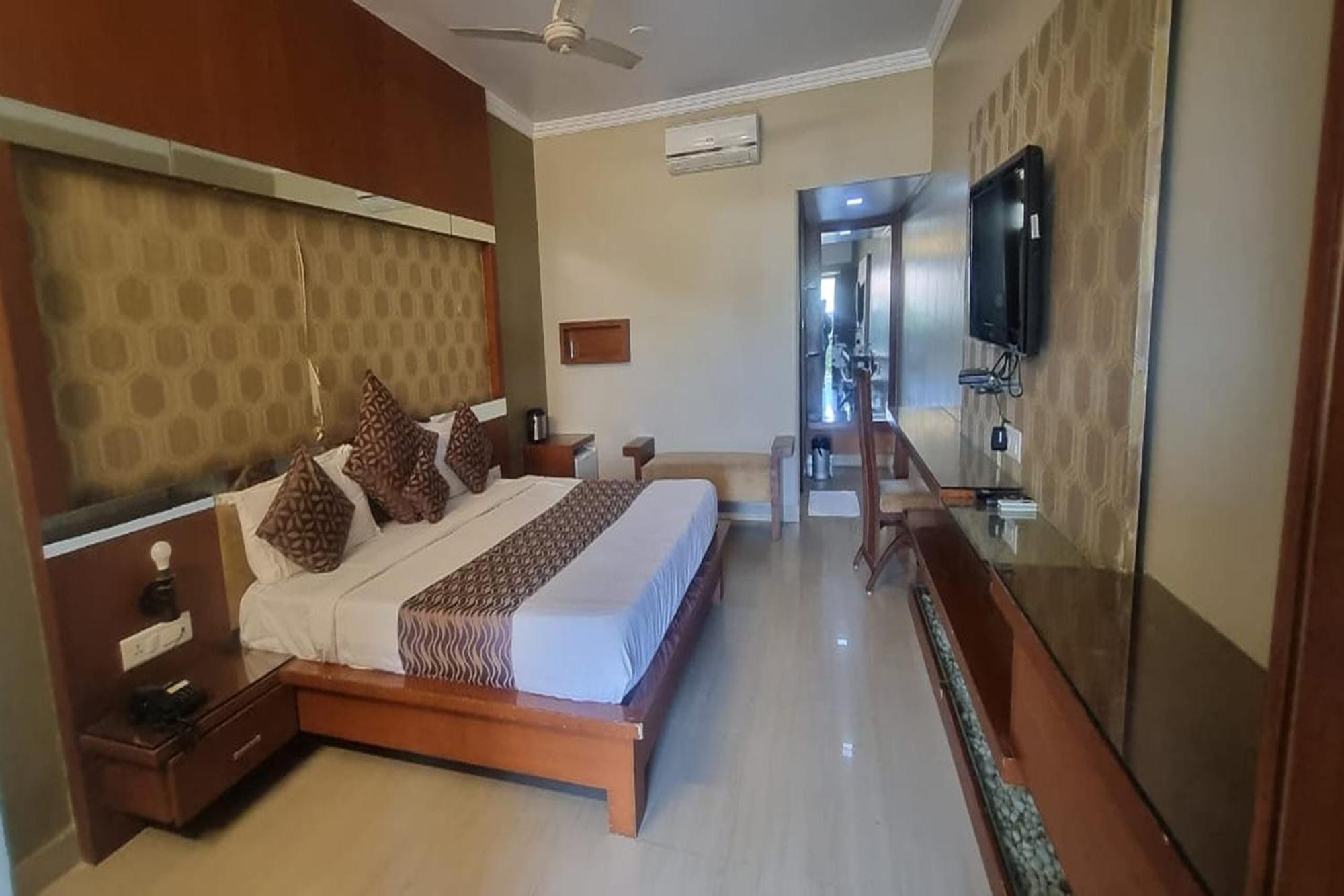 Rupis Resort Near Udaipur Airport Dabok エクステリア 写真