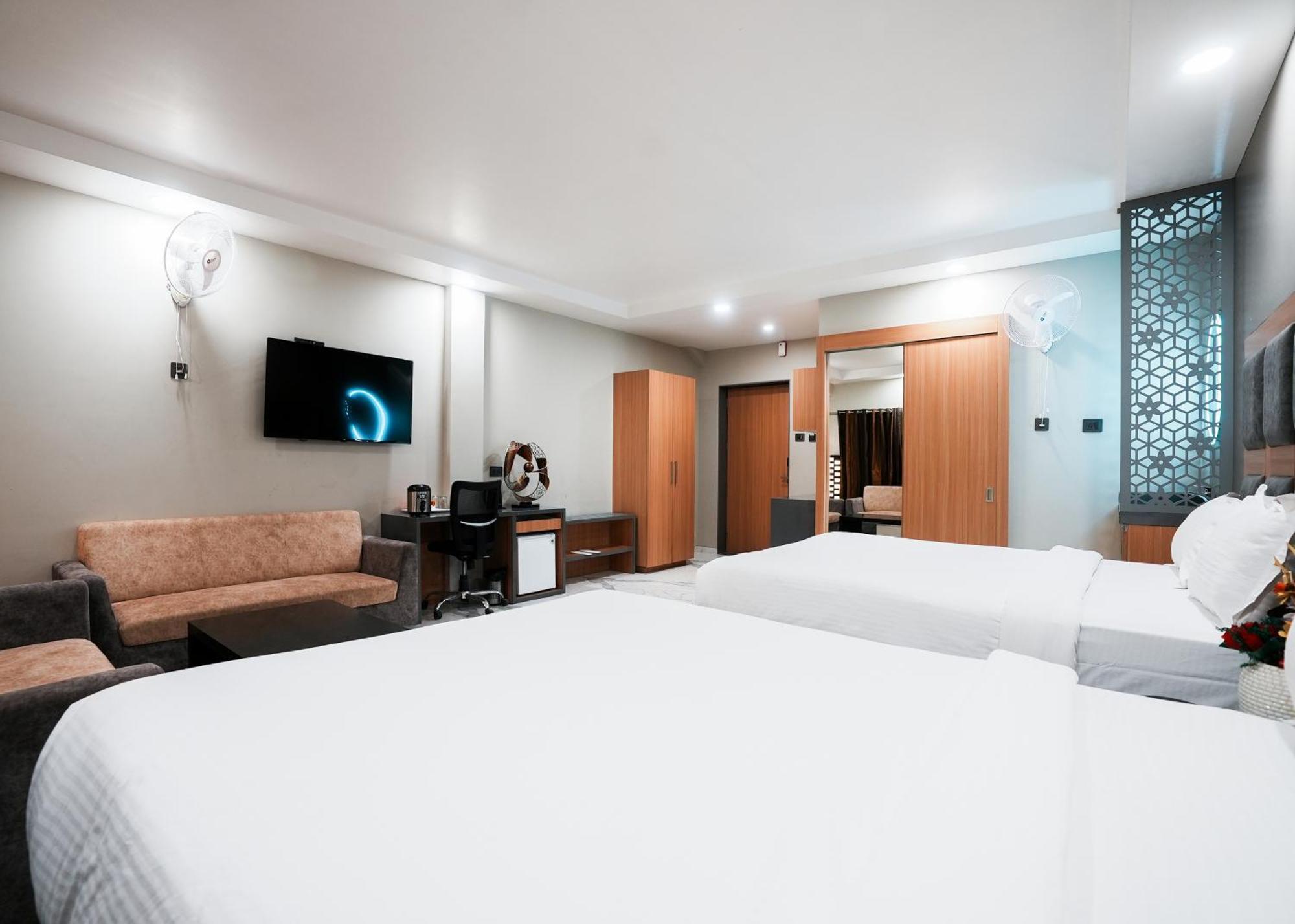 Rupis Resort Near Udaipur Airport Dabok エクステリア 写真