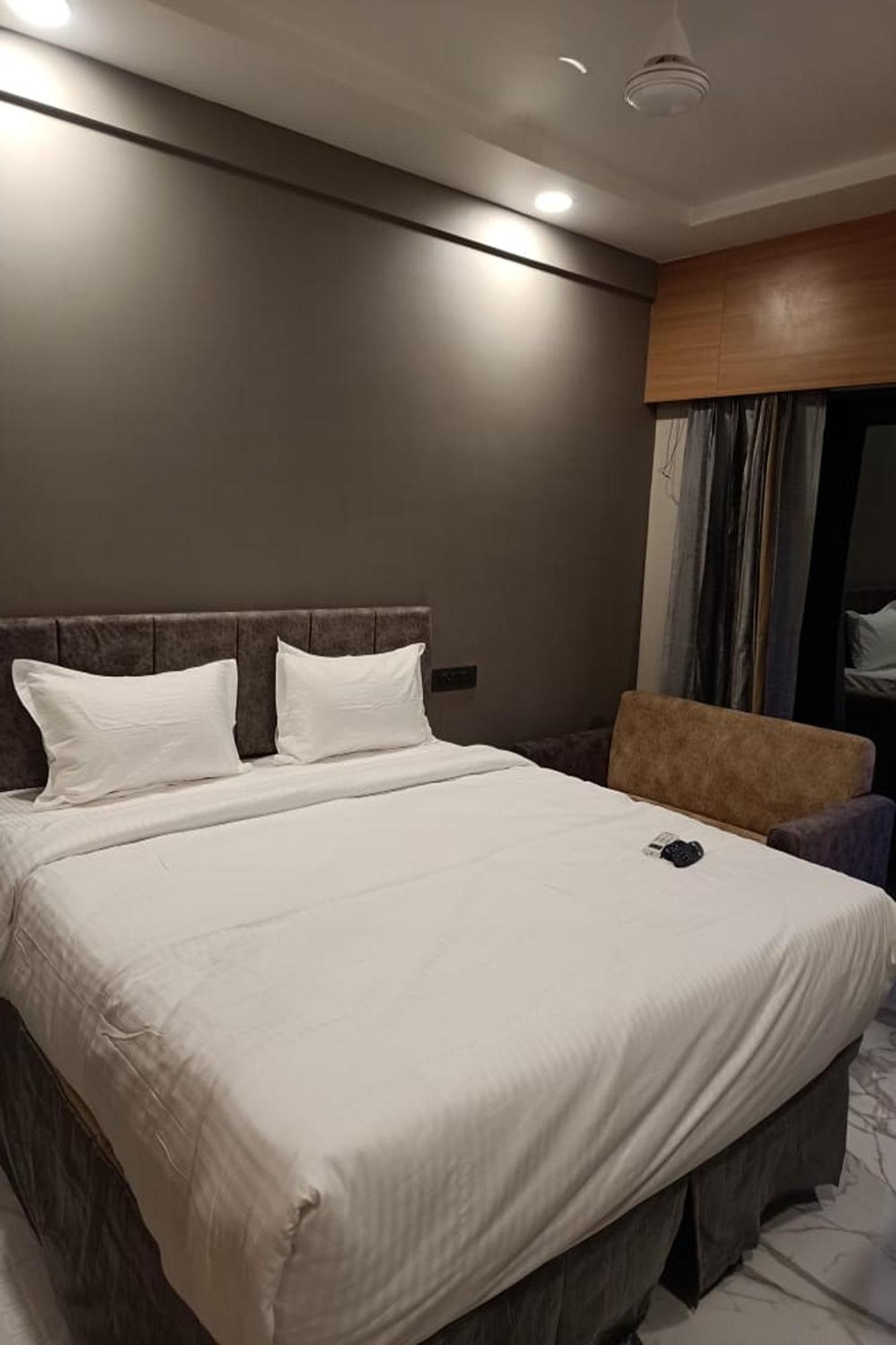 Rupis Resort Near Udaipur Airport Dabok エクステリア 写真
