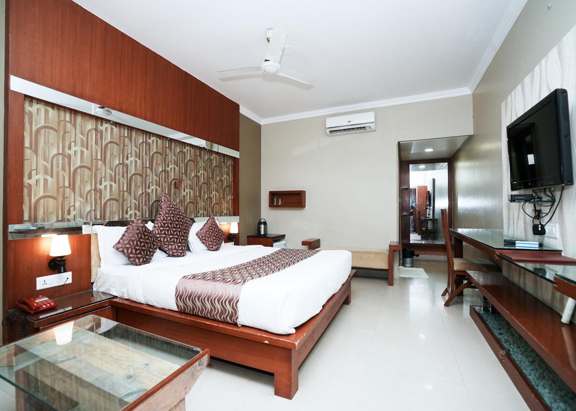 Rupis Resort Near Udaipur Airport Dabok エクステリア 写真