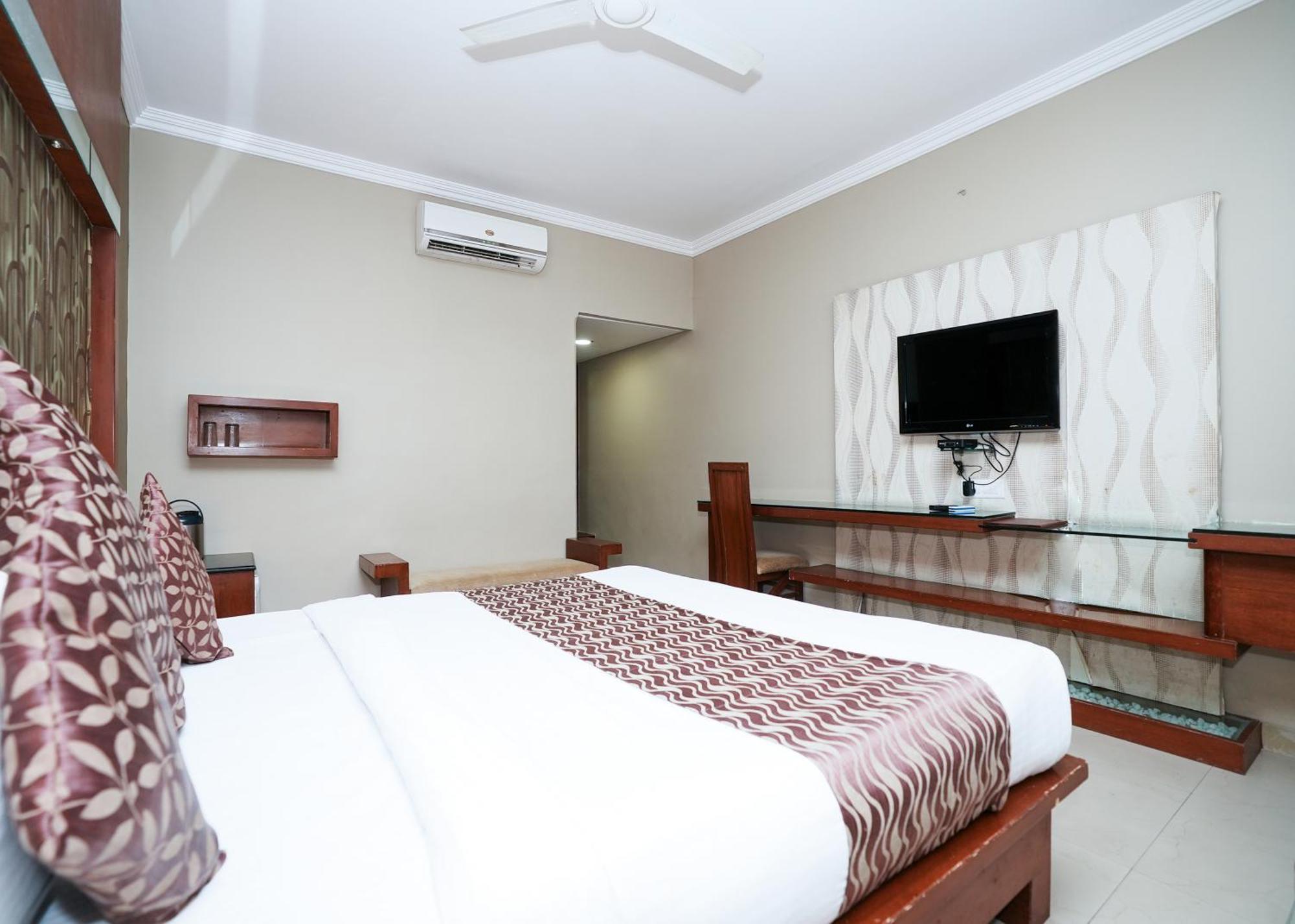 Rupis Resort Near Udaipur Airport Dabok エクステリア 写真