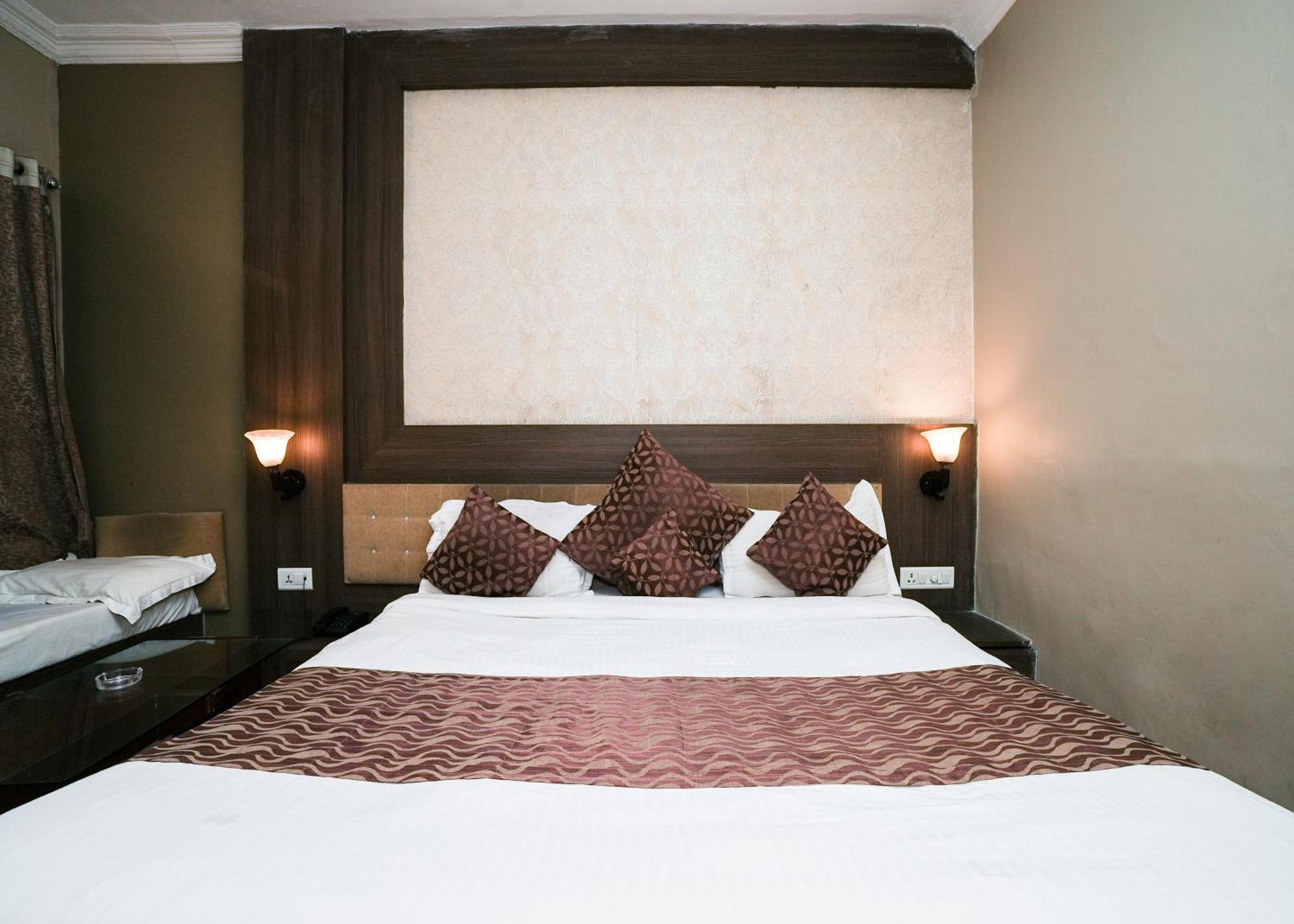 Rupis Resort Near Udaipur Airport Dabok エクステリア 写真
