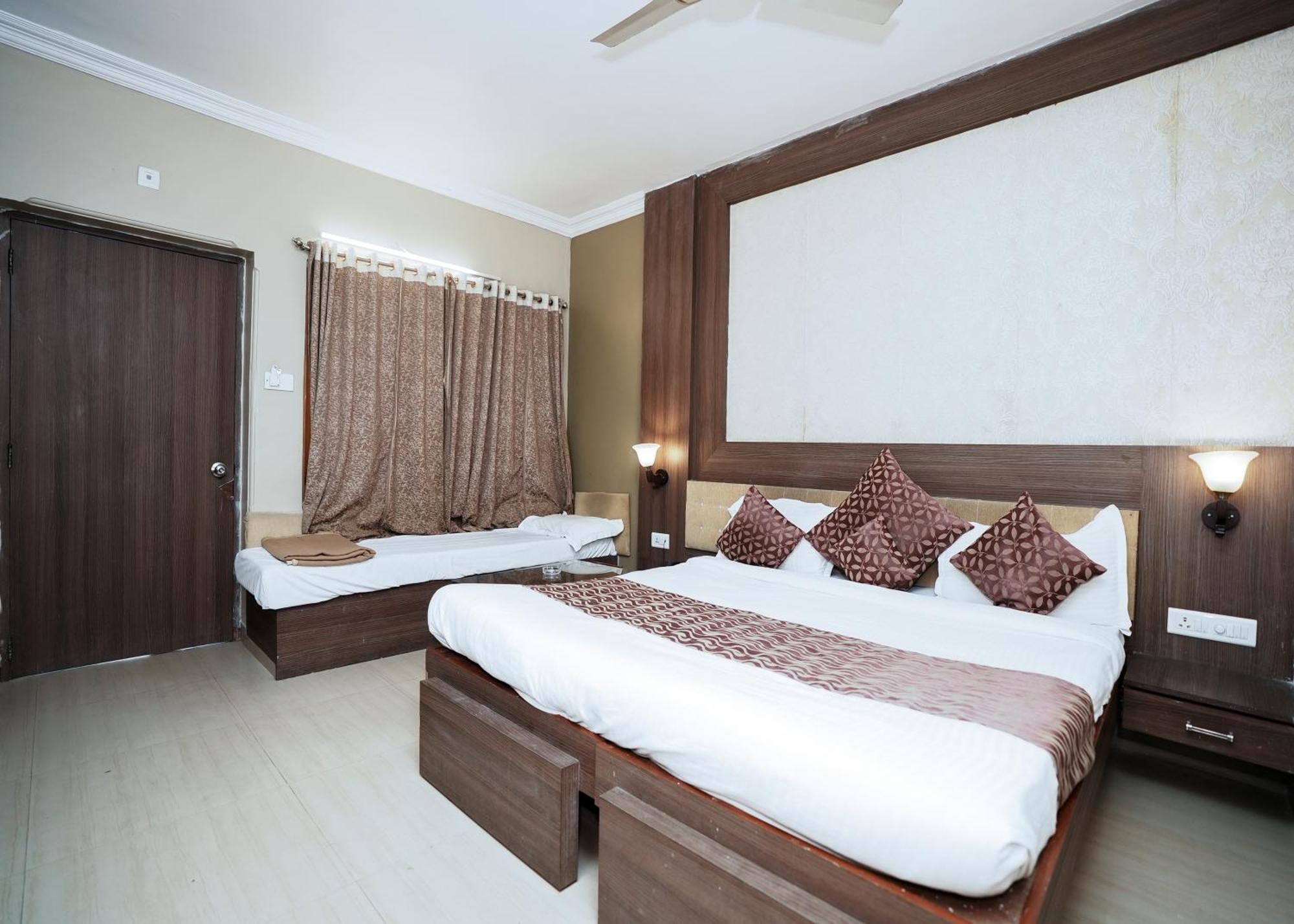 Rupis Resort Near Udaipur Airport Dabok エクステリア 写真