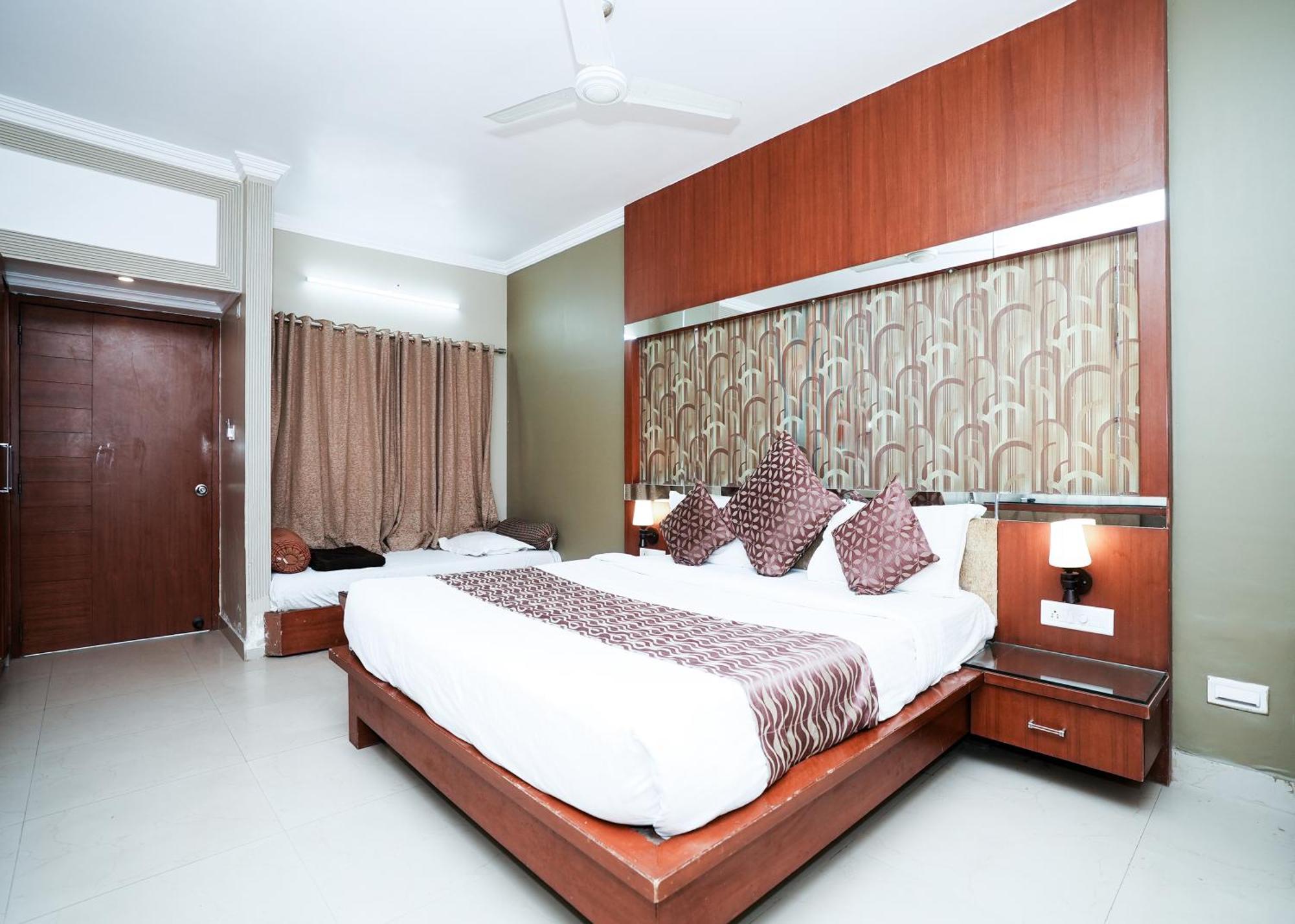 Rupis Resort Near Udaipur Airport Dabok エクステリア 写真