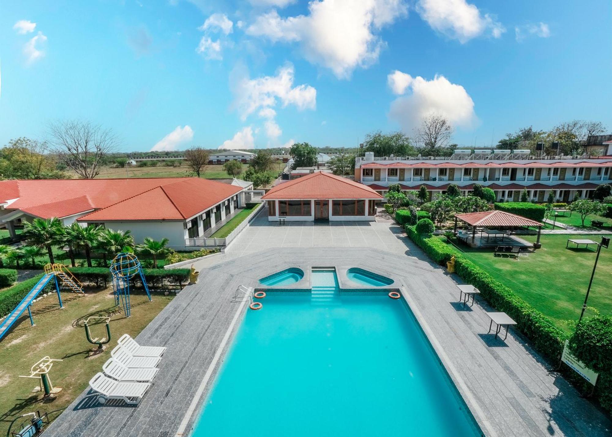 Rupis Resort Near Udaipur Airport Dabok エクステリア 写真