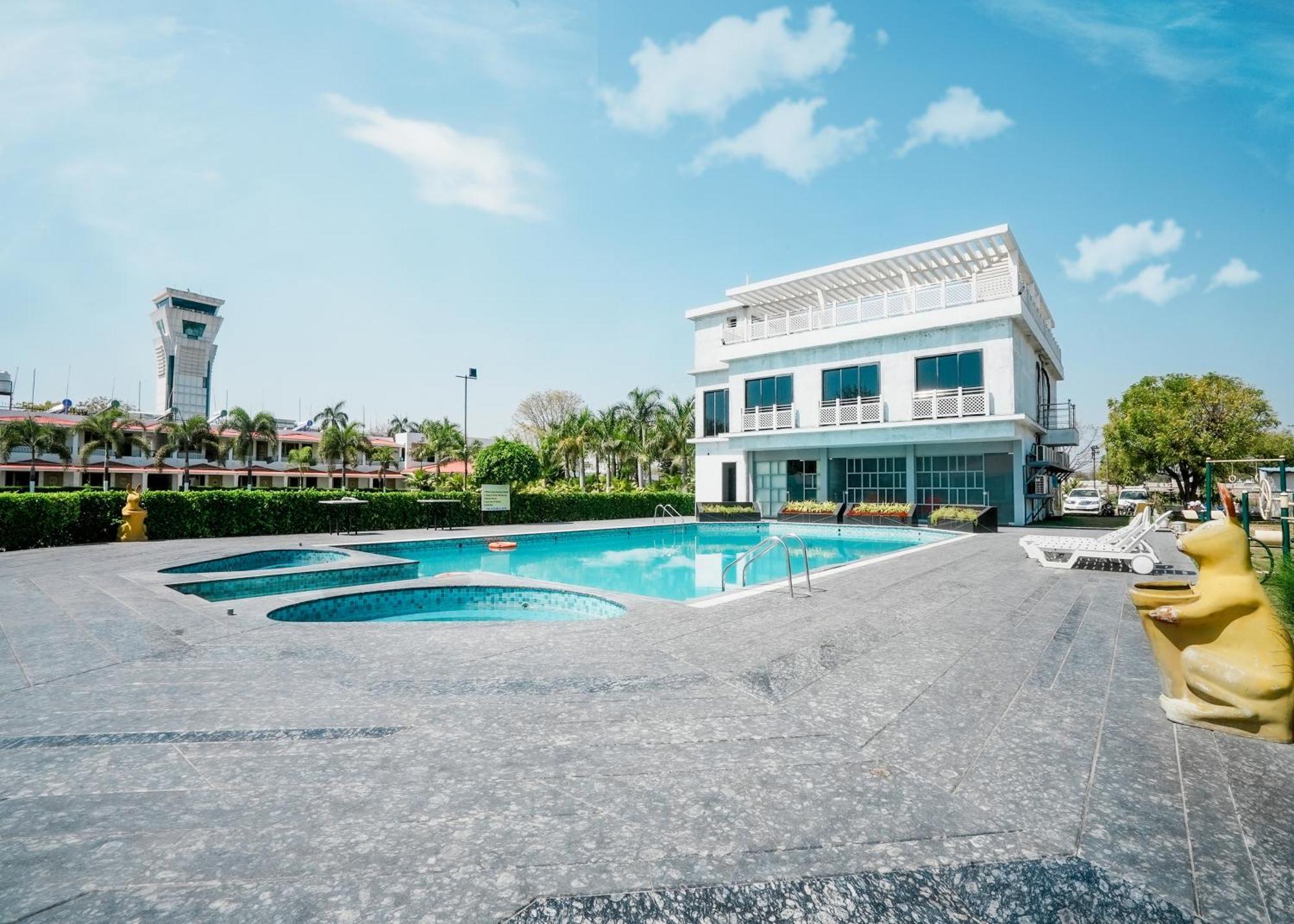 Rupis Resort Near Udaipur Airport Dabok エクステリア 写真