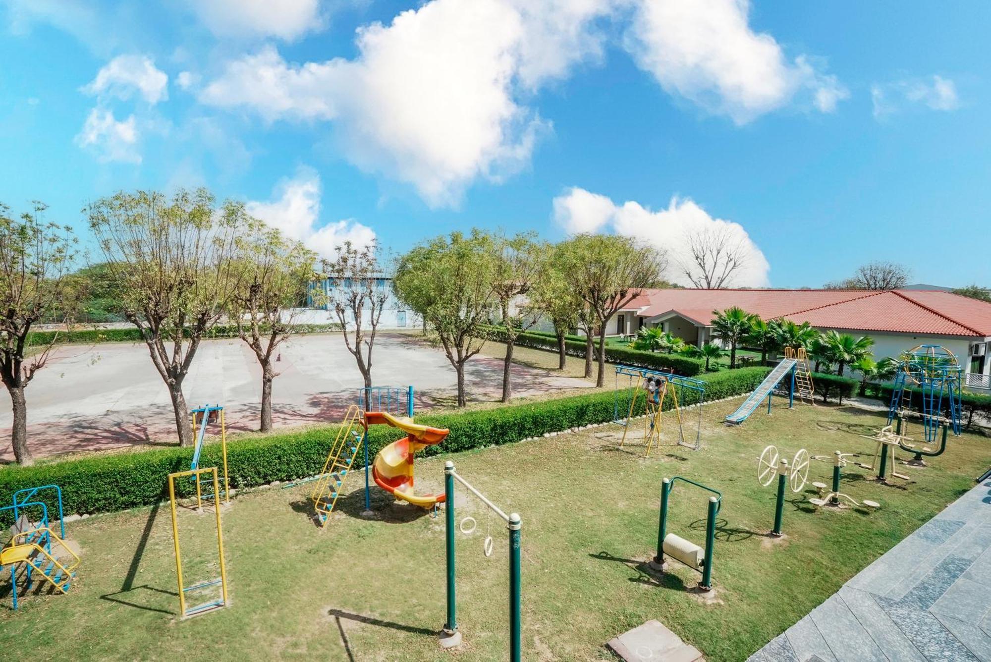 Rupis Resort Near Udaipur Airport Dabok エクステリア 写真